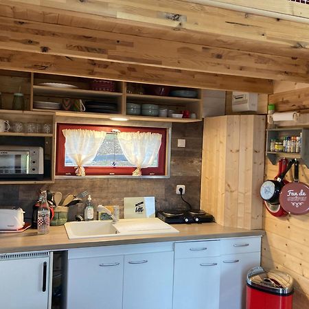 La P'Tite Maison Bois Du Herisson Menetrux-en-Joux Extérieur photo
