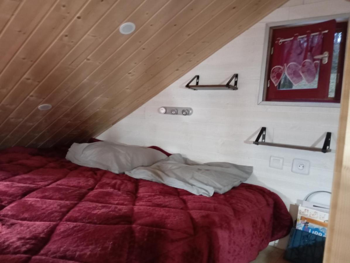 La P'Tite Maison Bois Du Herisson Menetrux-en-Joux Extérieur photo