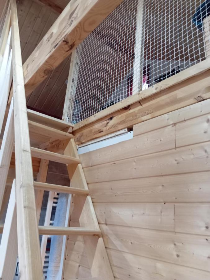 La P'Tite Maison Bois Du Herisson Menetrux-en-Joux Extérieur photo
