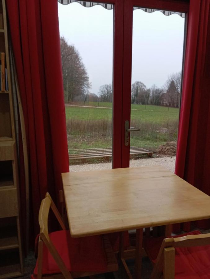 La P'Tite Maison Bois Du Herisson Menetrux-en-Joux Extérieur photo