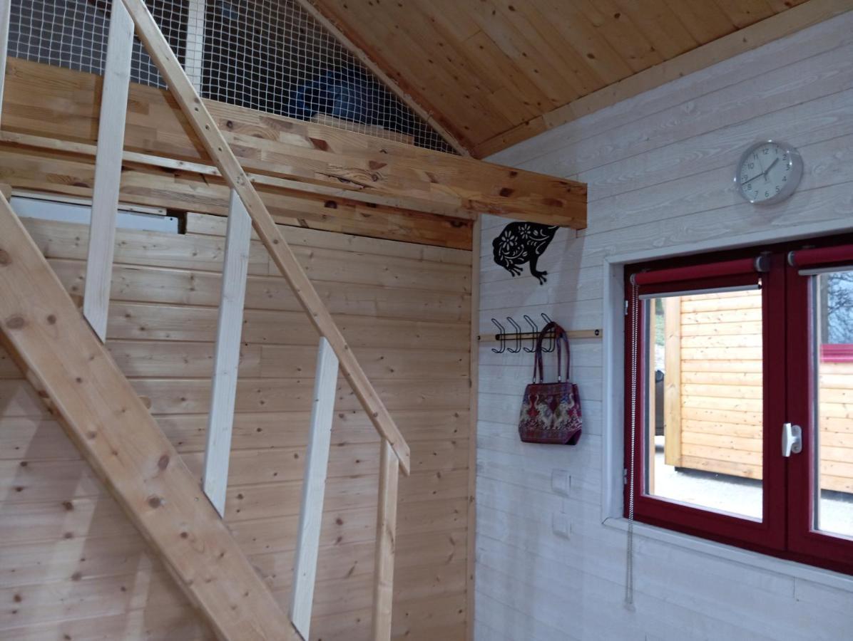 La P'Tite Maison Bois Du Herisson Menetrux-en-Joux Extérieur photo