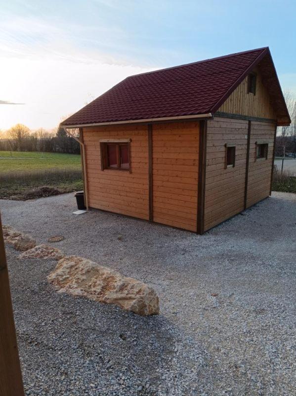 La P'Tite Maison Bois Du Herisson Menetrux-en-Joux Extérieur photo