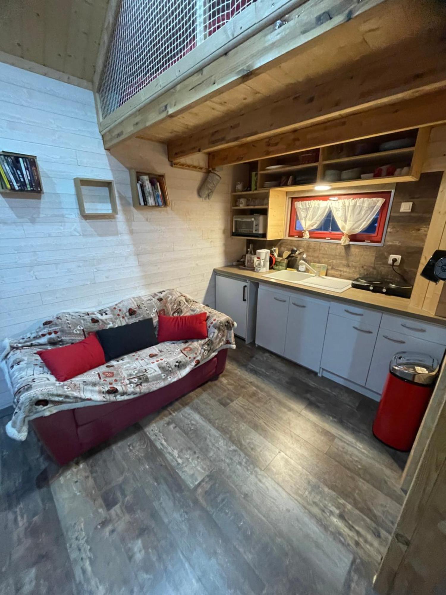 La P'Tite Maison Bois Du Herisson Menetrux-en-Joux Extérieur photo